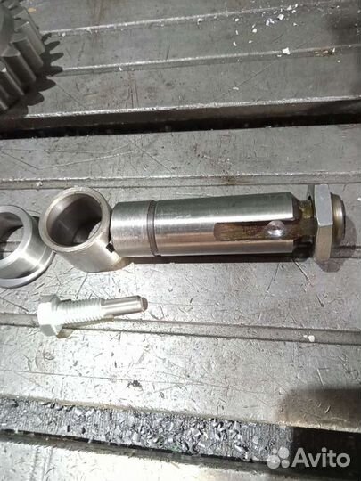 Ось паразитки раздаточной коробки пвм на мтз 80