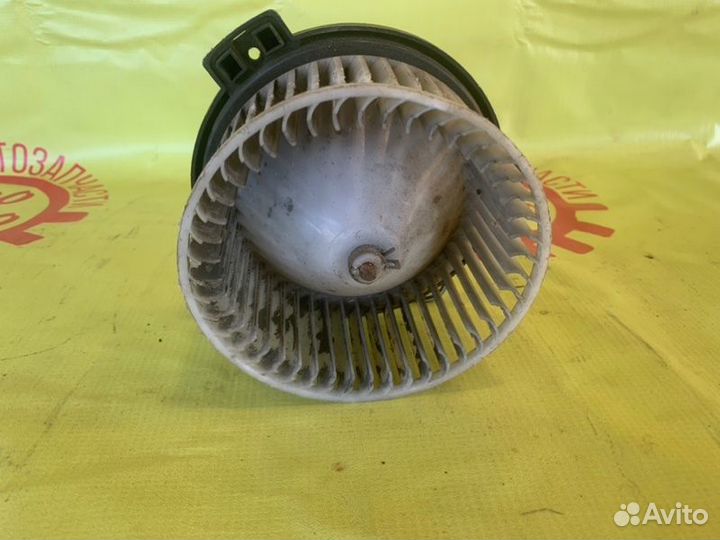 Мотор печки Mitsubishi Pajero