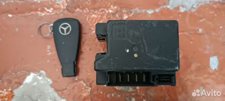 Замок зажигания mercedes 220