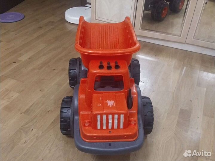 Игрушка грузовик