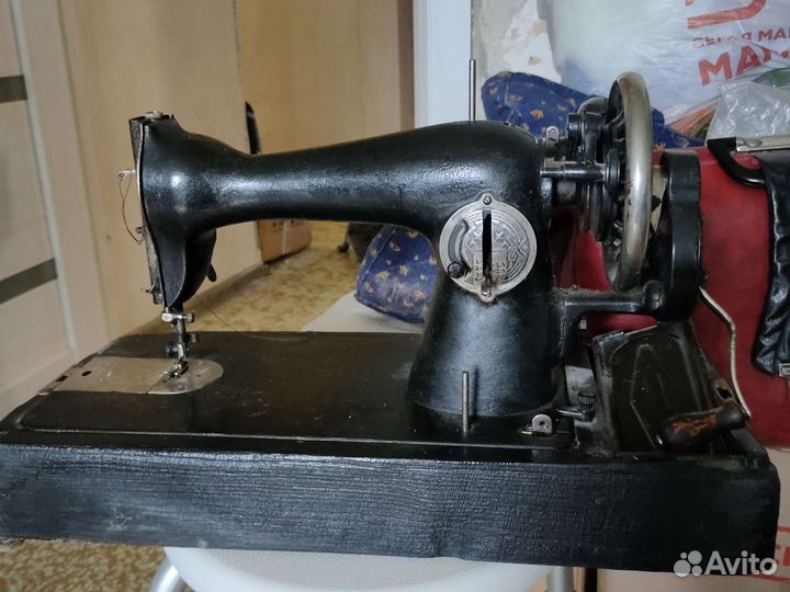 Швейная машина Подольск ручная бу
