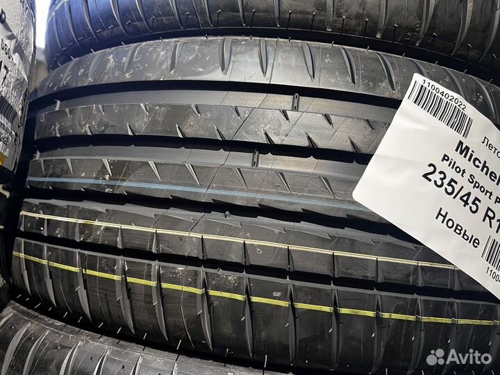 Michelin Pilot Sport 4 235/45 R18