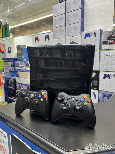 Xbox 360 250gb 2 геймпада
