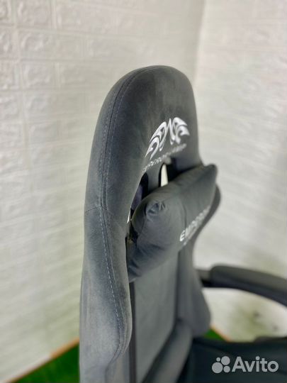 Компьютерное кресло новое