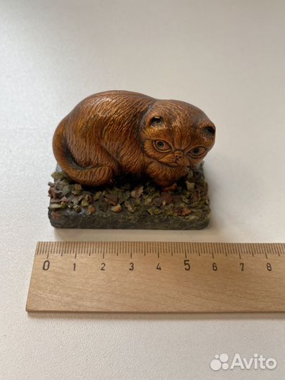 Статуэтка кошка