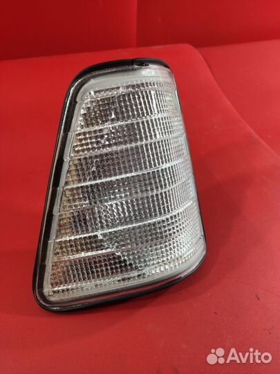 Повторитель поворота для Mercedes-Benz 207