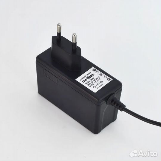 Сетевой адаптер универсальный 12V/2A (4,0*1,7 мм)