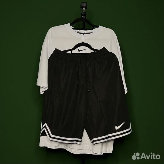 Комплект шорты и футболка Nike
