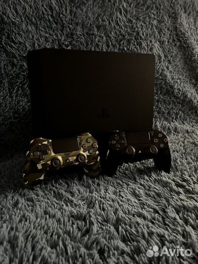 Игровая приставка ps4