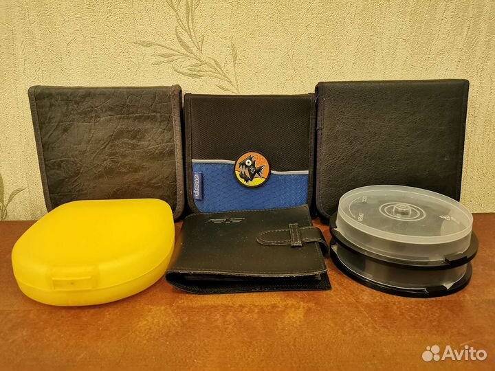 Боксы, контейнеры, папки для дисков CD, DVD