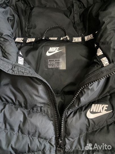 Женская зимняя куртка Nike, онигинал (S)