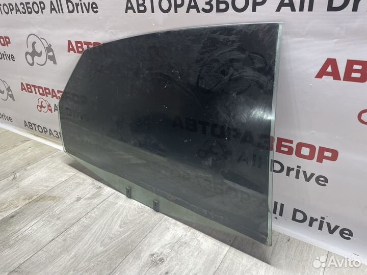 Стекло заднее правое Audi A6 C5