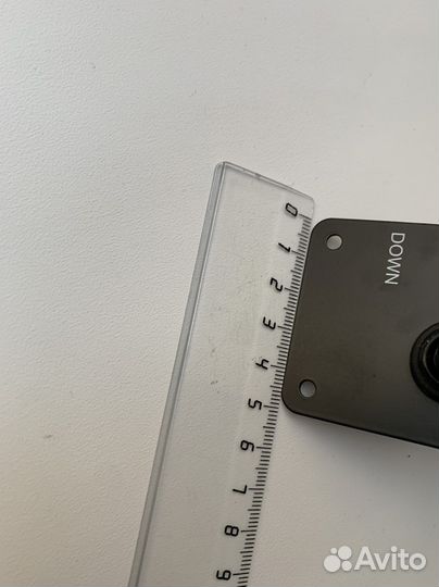 Кнопка управления якорной лебёдкой