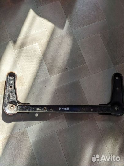 Балка поперечная подмоторная подрамник megane 2