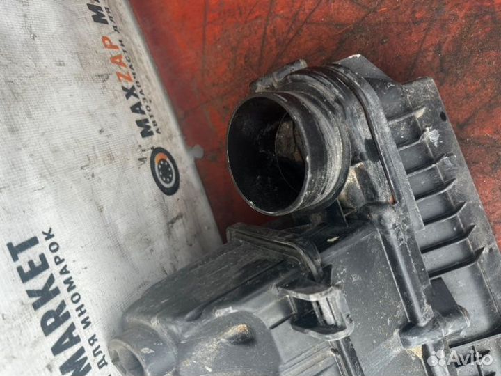 Корпус воздушного фильтра Peugeot 308 1.6 EP6 2008