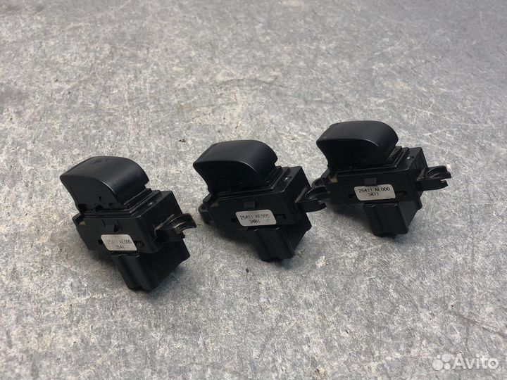 Кнопка стеклоподъемника Cube 1