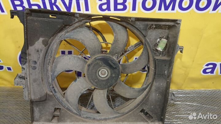 Диффузор радиатора Hyundai Solaris