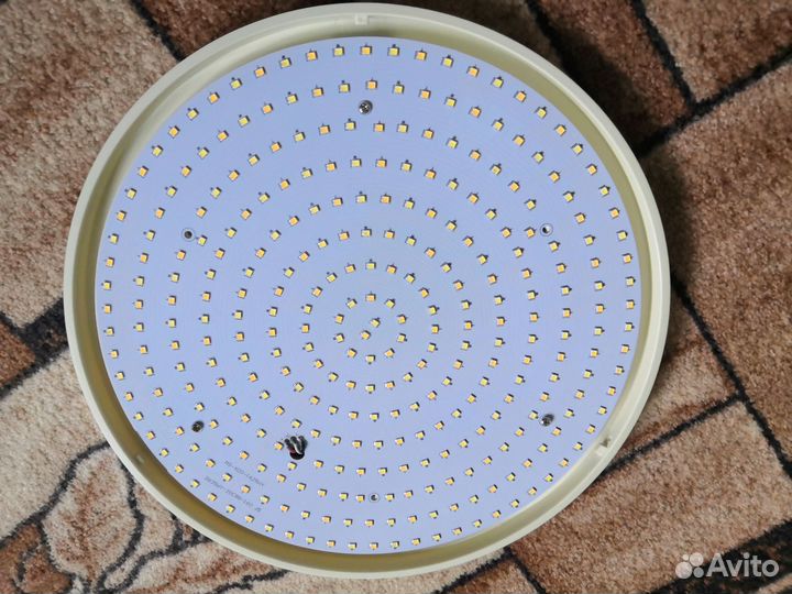 Светильник потолочный