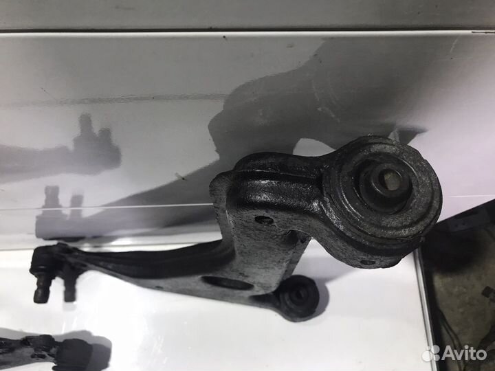 Рычан передний Opel Astra H
