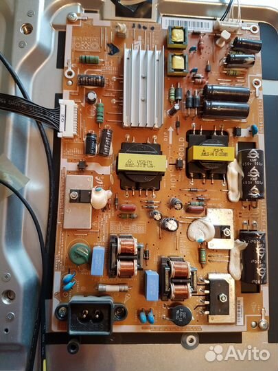 Samsung UE32ES6557U,UE40ES6547U разбитые матрицы