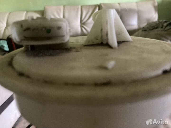 Топливный насос на Ниссан примьера p12