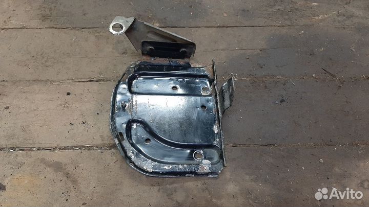 Полка аккумулятора ваз 2112 2110 2111