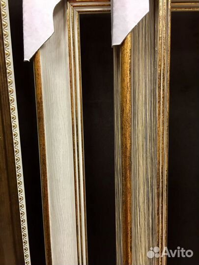 Багет и рамы для картин из пластика