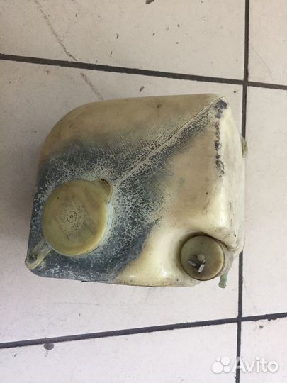 Расширительный бачок Opel Vectra A