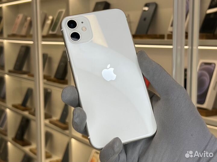 iPhone 11, 64 ГБ