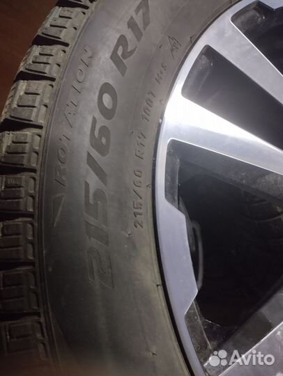 Pirelli Ice Zero FR 21.5/60 R17 100M