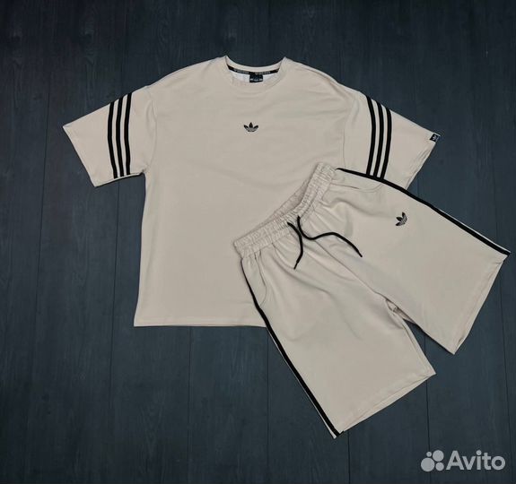 Спортивный костюм Adidas