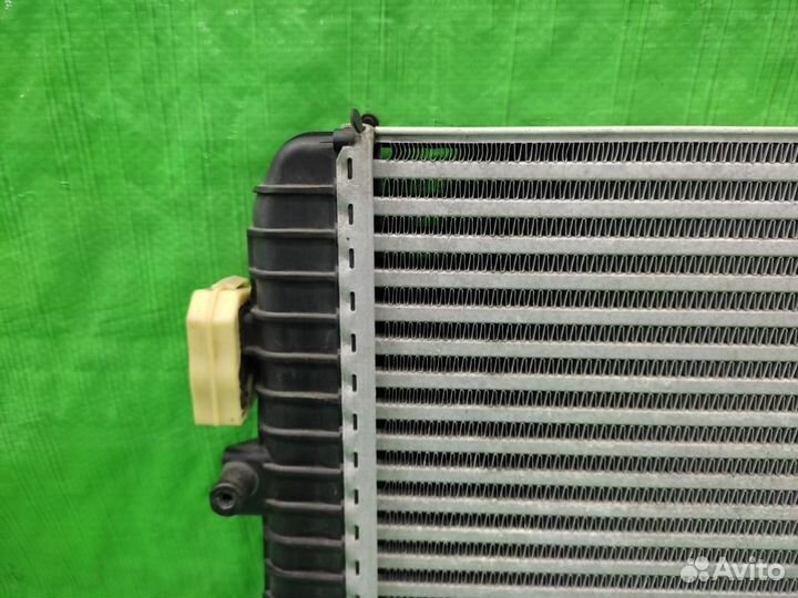 Интеркулер / радиатор интеркулера 3C0145805R VAG