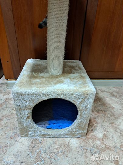Домик для кошки с когтеточкой бу