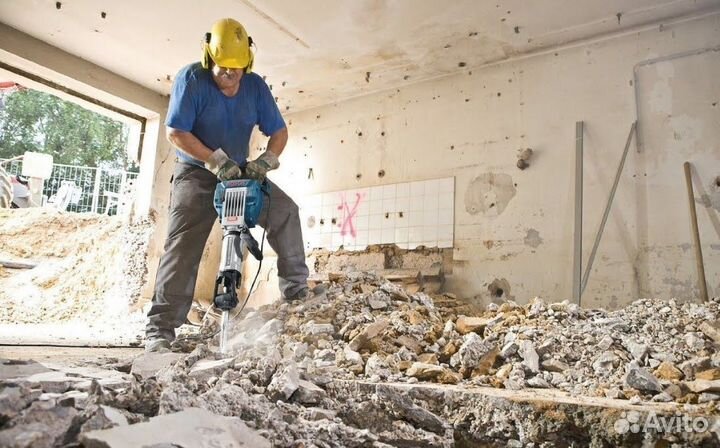 Профессиональные рабочие различных специальностей