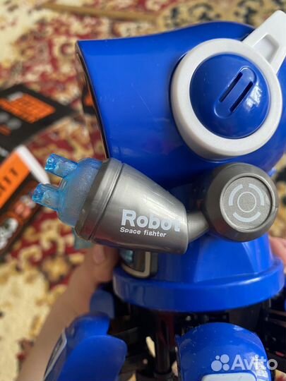 Игрушка робот