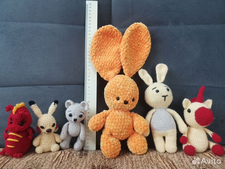 Вязаные игрушки ручной работы дракон,зайка,пикачу