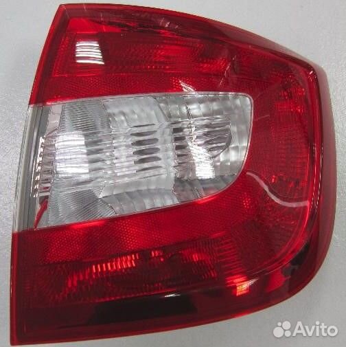 Фонарь правый задний в крыло Skoda Rapid
