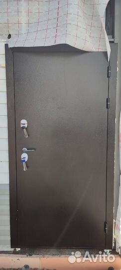 Дверь металлическая с терморазрывом