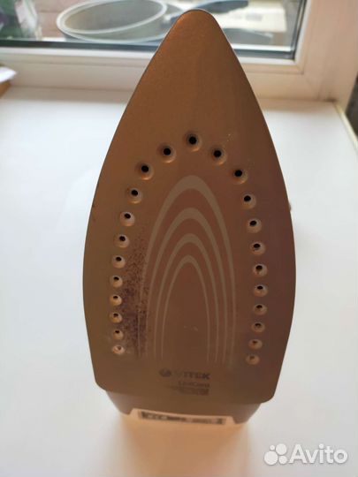 Утюг Vitek