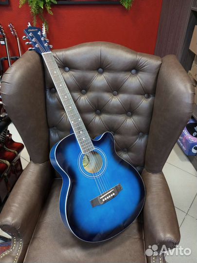Акустическая гитара
