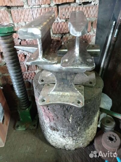 Наковальня из рельса