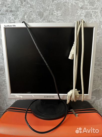 Монитор Samsung syncmaster 720n