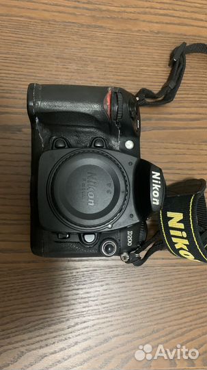 Зеркальный фотоаппарат Nikon D200 body