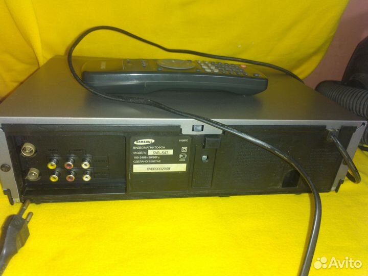 Видеомагнитофон Samsung SVR-547