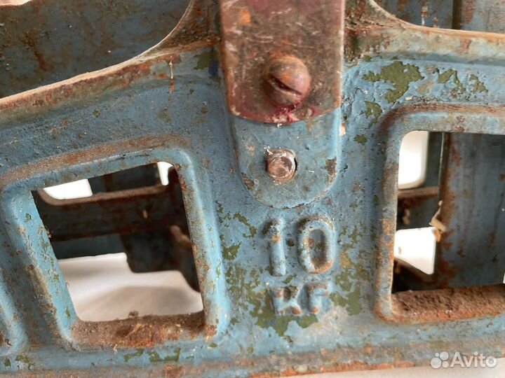 Бытовые весы утка с часами литьё чугун