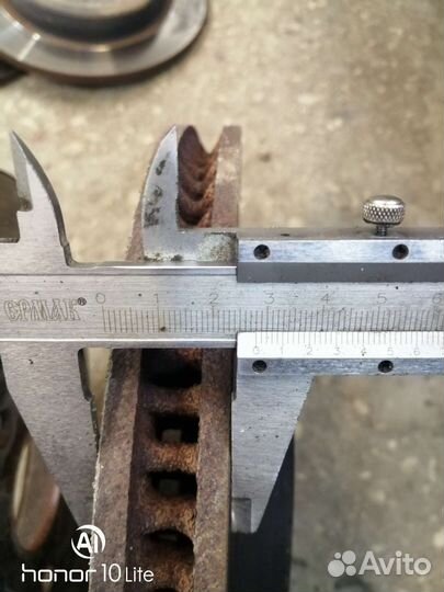 Продам тормозные диски тойота\лексус