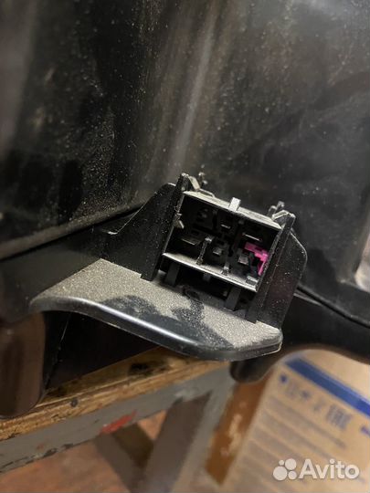 Сабвуфер Bose Porsche Cayenne 957