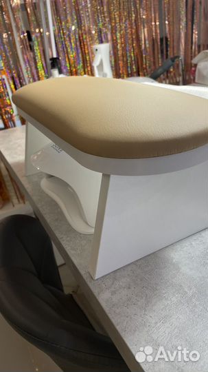 Подставка для рук маникюрная