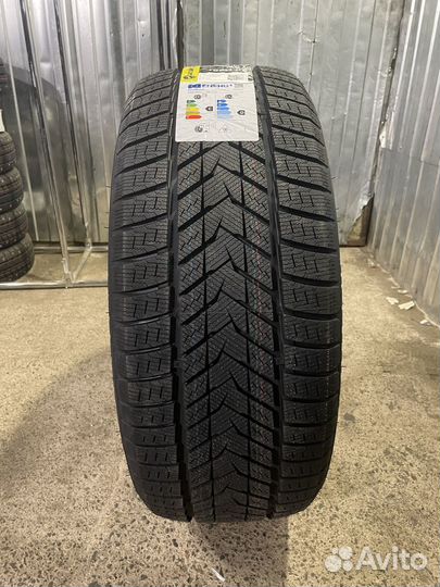 Zmax Winterhawke II 295/40 R21