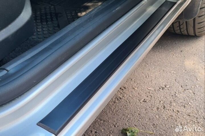 Эластичные накладки в проем дверей Ларгус